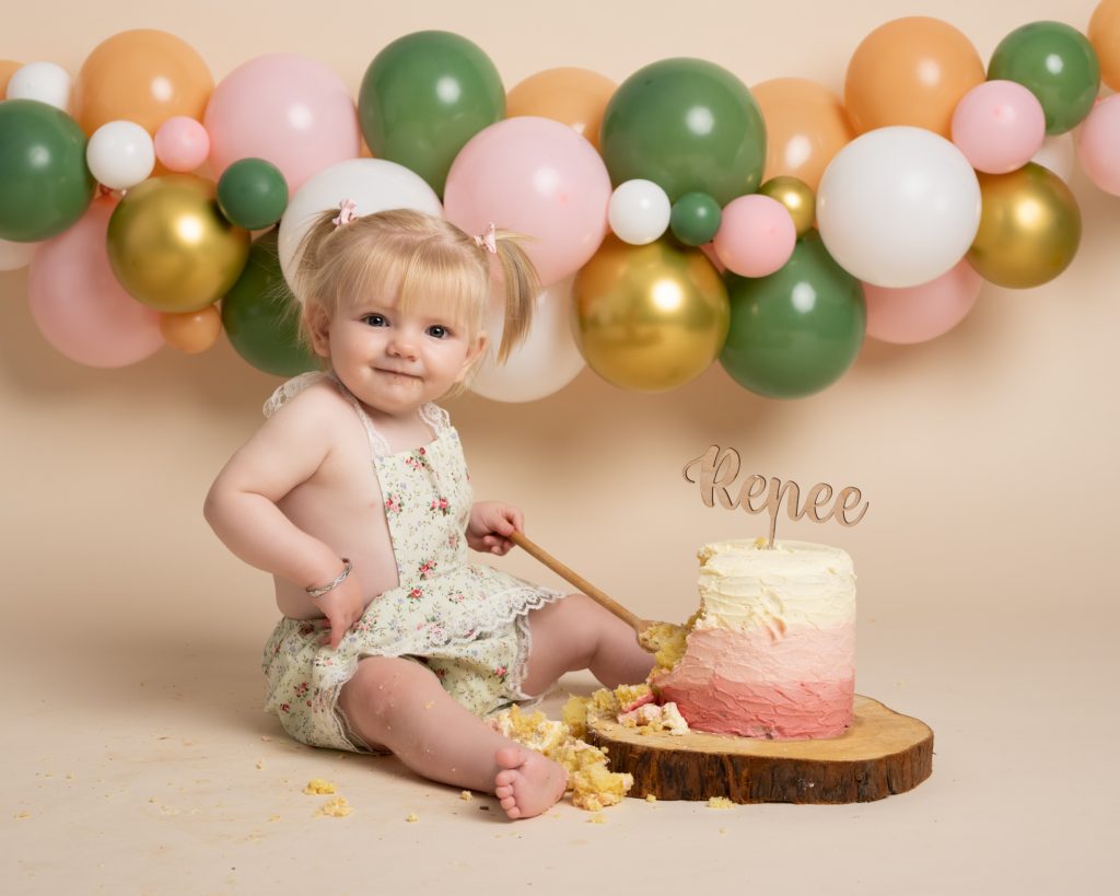 cake_smash_session_for_first_birthday